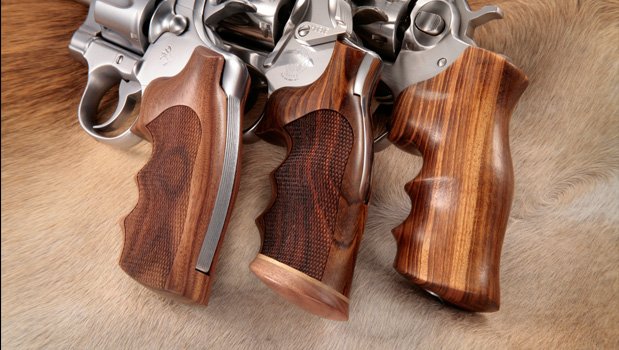 Colt Anaconda Rosewood Heritage Grips Checkered